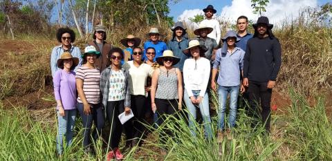 VIAGEM TÉCNICA DA DISCIPLINA DE GÊNESE, MORFOLOGIA E CLASSIFICAÇAO DO SOLO VIAGEM TÉCNICA DA DISCIPLINA DE GÊNESE, MORFOLOGIA E CLASSIFICAÇAO DO SOLO